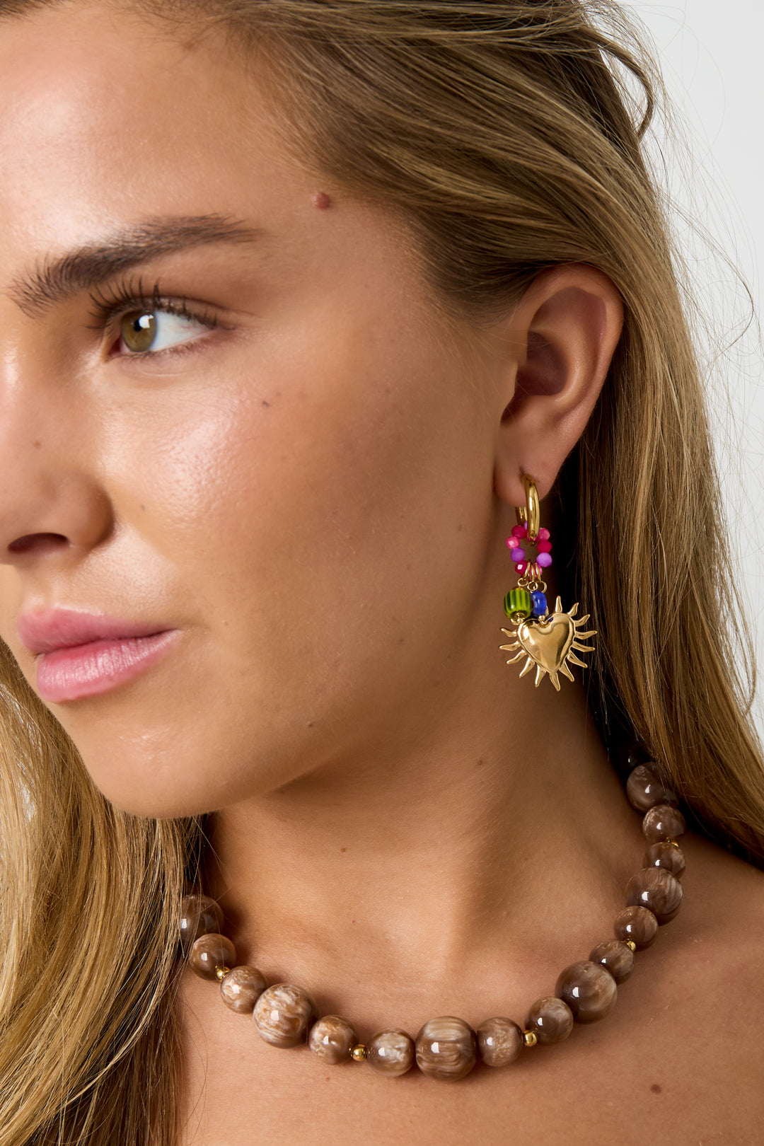 Leuchtende Herz-Happy-Charm-Ohrringe